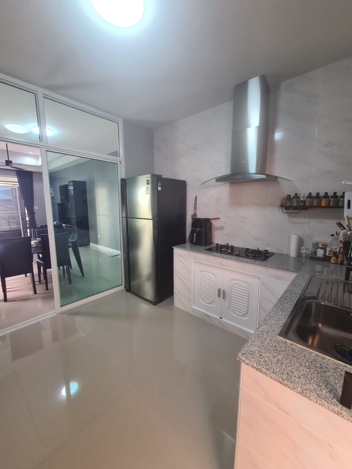 93dbcfd7-98a0-497b-bd52-73bc2b8e78e4