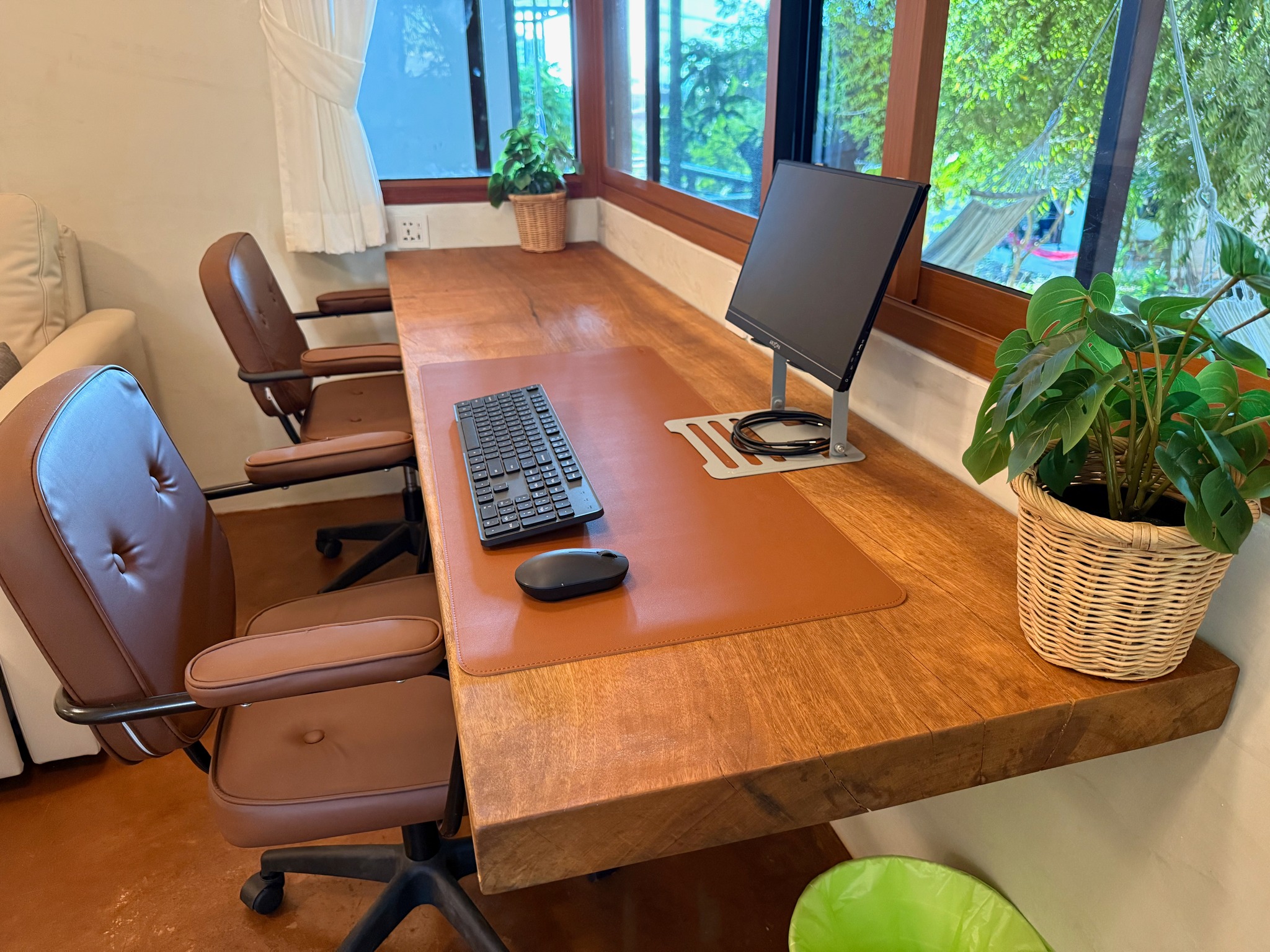 Turnkey Island Guesthouse & Bar Business for Sale in Koh Chang – High ROI & No Setup Needed Renovated, turnkey hospitality business for sale in Koh Chang with mixed accommodations and tropical garden, ready for immediate operation.