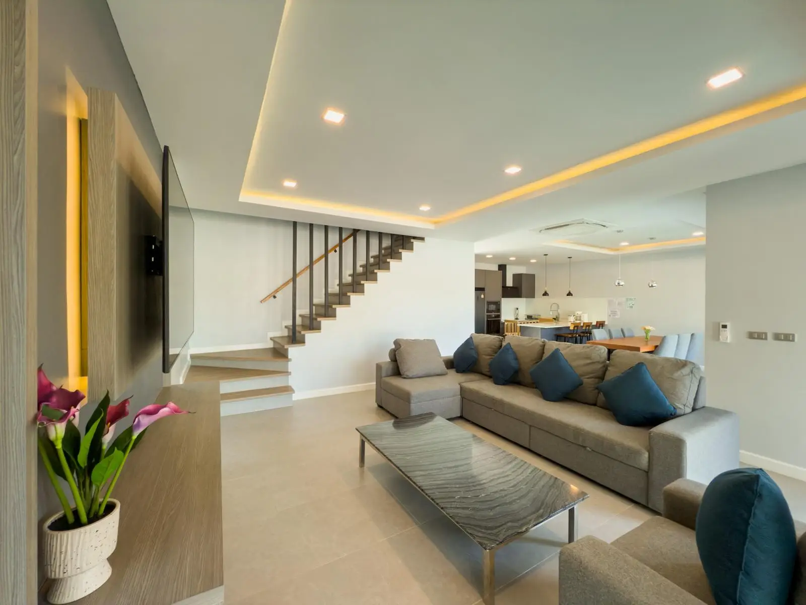 KohChangProperties-VillaForSale1 Luxury 4-bedroom villa for sale in Koh Chang with private saltwater pool and modern tropical design.